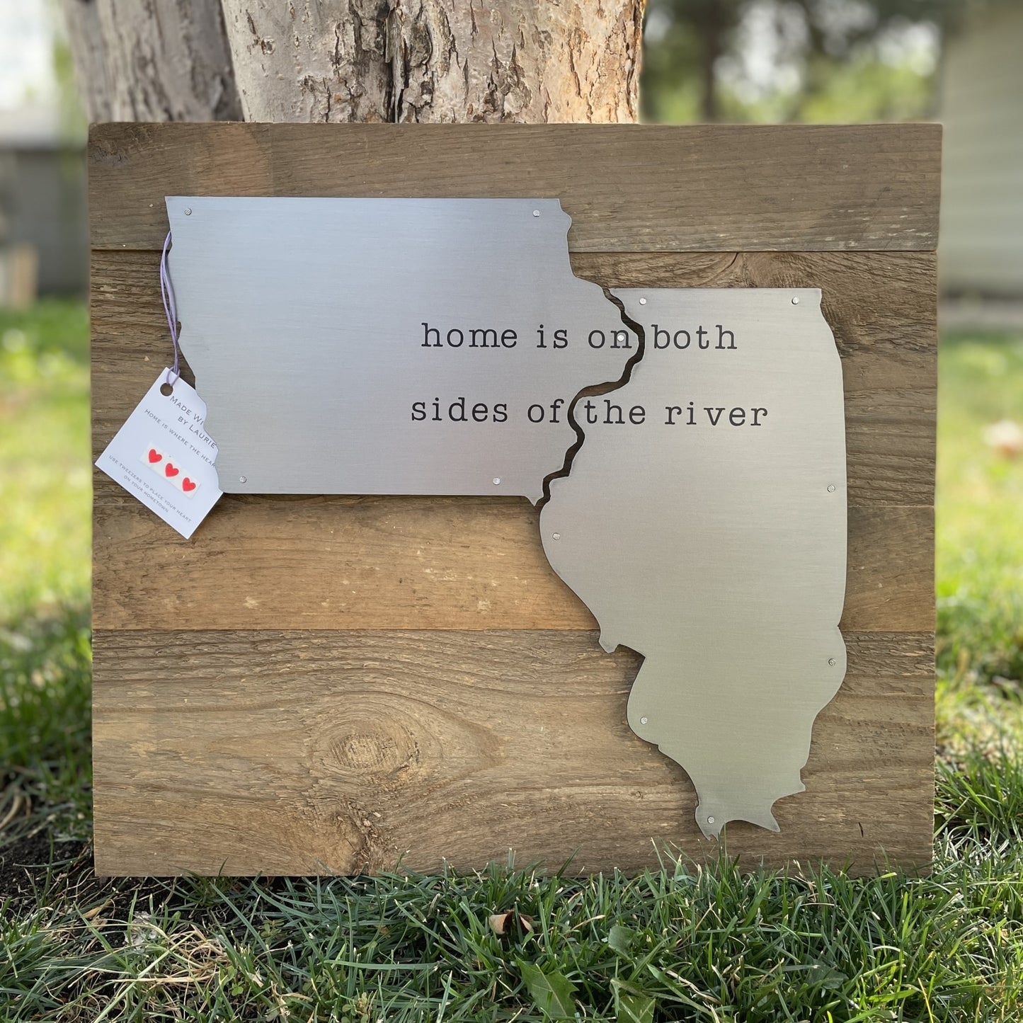 Illinois Iowa both sides of the river